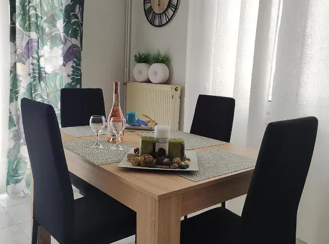 Travellers House * וולוס