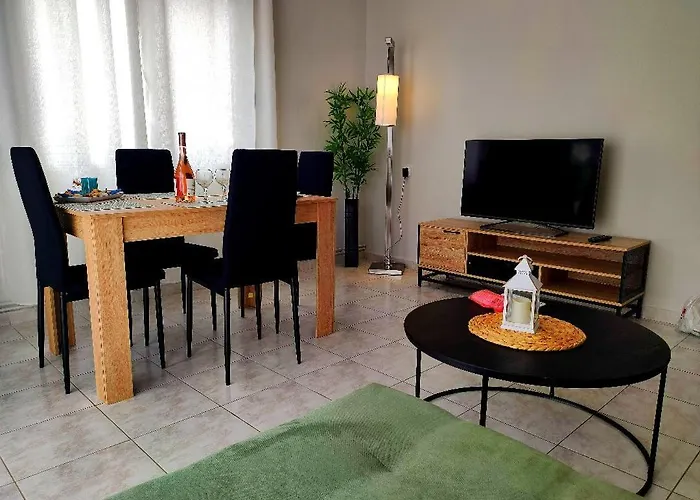 Travellers House * וולוס